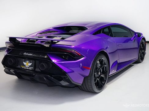 Used 2023 Lamborghini Huracan Tecnica RWD image 5
