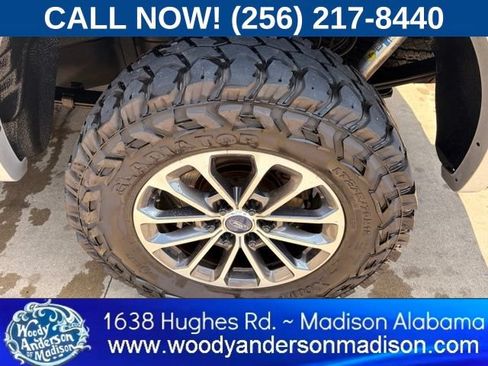 Used 2019 Ford F150 XLT w/ Equipment Group 302A Luxury AWD/4WD image 8