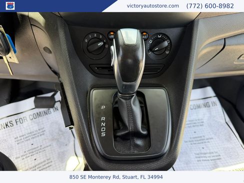 Used 2017 Ford Transit Connect XL FWD image 24
