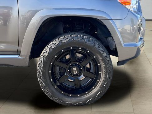 Used 2013 Toyota 4Runner SR5 w/ Convenience Pkg image 38