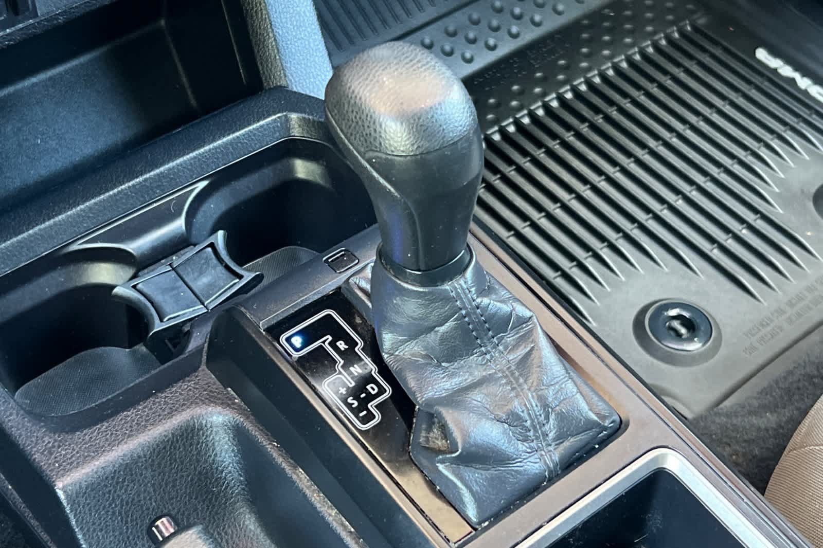 Used 2020 Toyota Tacoma SR RWD image 21