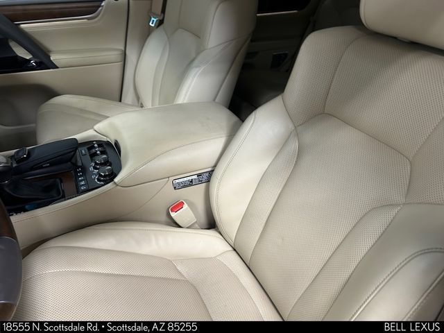 Used 2017 Lexus LX 570 4WD w/ Luxury Package image 18