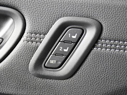 Certified 2026 Honda Pilot Touring image 34
