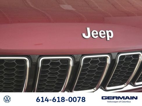 Used 2023 Jeep Grand Cherokee Overland AWD/4WD image 14