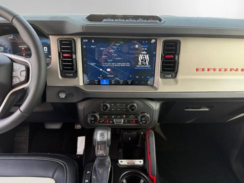 New 2026 Ford Bronco Outer Banks w/ Sasquatch Package AWD/4WD image 12