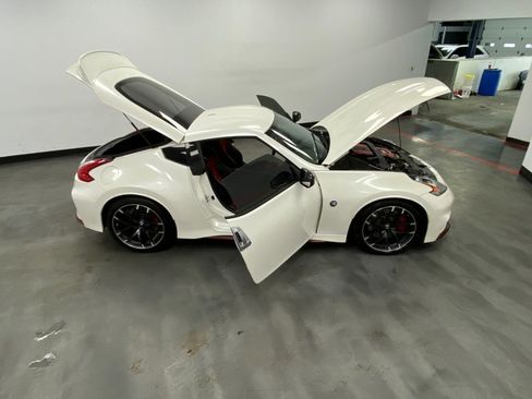 Used 2016 Nissan 370Z NISMO RWD image 47