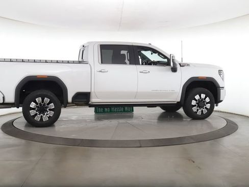 Used 2024 GMC Sierra 2500 Denali w/ Denali Reserve Package AWD/4WD image 6
