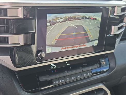 Used 2025 Toyota Tundra SR5 AWD/4WD image 23