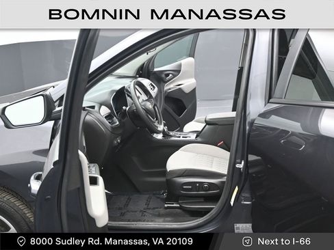 Used 2022 Chevrolet Equinox LS w/ LS Convenience Package image 13