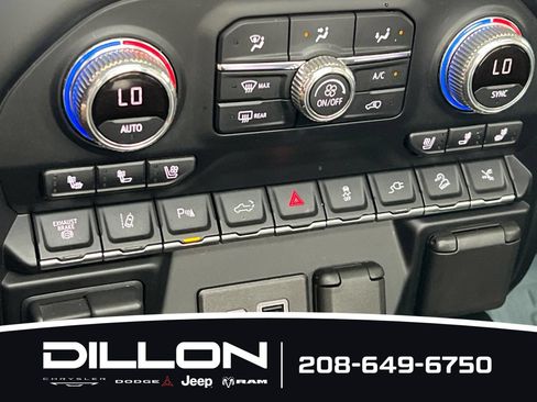 Used 2023 GMC Sierra 3500 Denali w/ Denali Ultimate Package AWD/4WD image 23