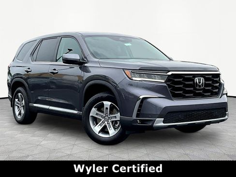 Used 2025 Honda Pilot EX-L image 3