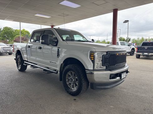 Used 2019 Ford F350 XLT AWD/4WD image 13