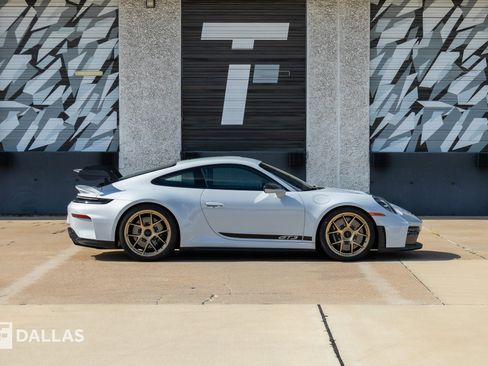 Used 2026 Porsche 911 GT3 RWD image 2