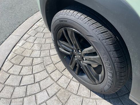 Used 2025 Chevrolet Trax ACTIV w/ Driver Confidence Package image 28