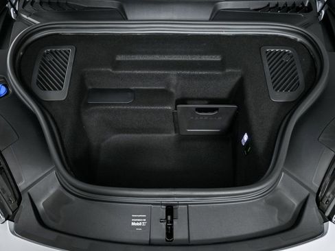New 2025 Porsche Macan Turbo Electric AWD/4WD image 37
