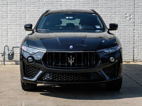 Used 2021 Maserati Levante AWD/4WD image 5