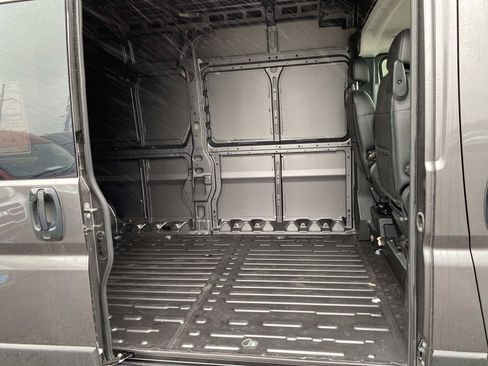 Used 2025 RAM ProMaster 3500 w/ Quick Order Package 22H SLT+ FWD image 25