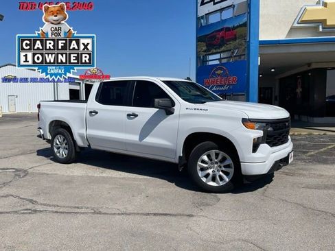 Used 2022 Chevrolet Silverado 1500 Custom image 1