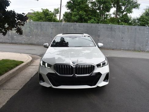 Used 2026 BMW 530i RWD image 3