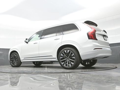 New 2026 Volvo XC90 B6 Plus w/ Protection Package Premier image 37