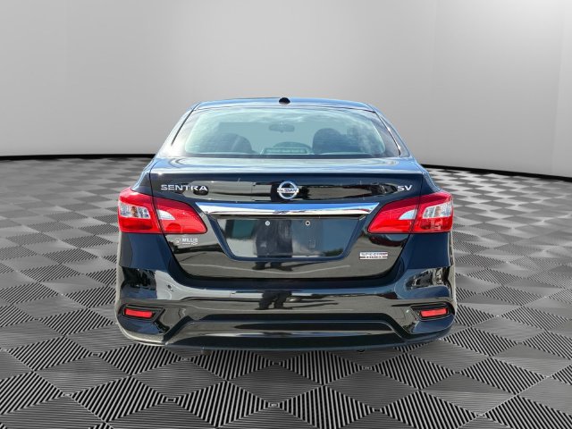 Used 2019 Nissan Sentra SV w/ Special Edition Package FWD image 4