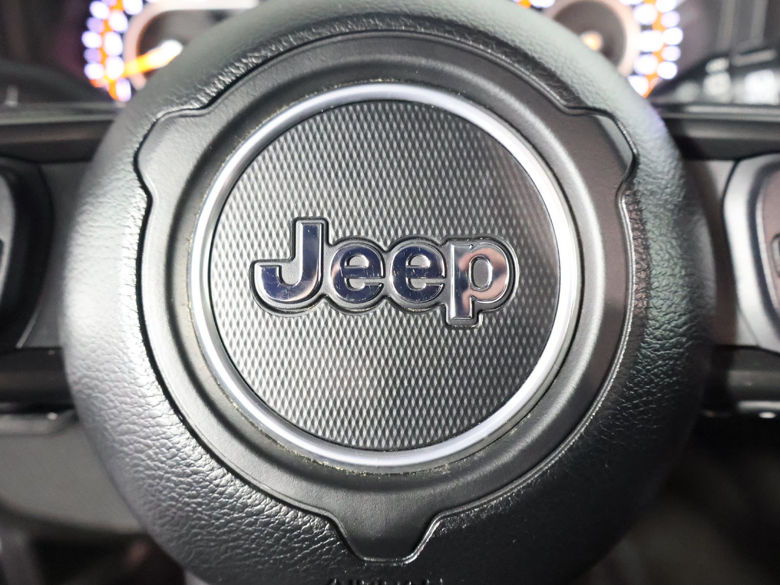Used 2025 Jeep Wrangler Unlimited Rubicon AWD/4WD image 26