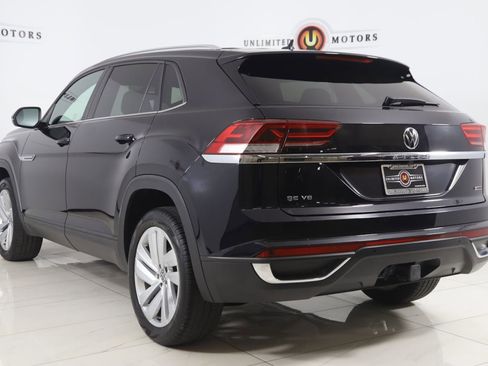 Used 2022 Volkswagen Atlas Cross Sport SE AWD/4WD image 4