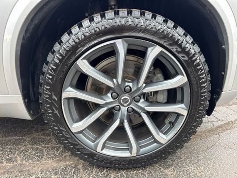 Used 2017 Volvo XC90 T6 Momentum w/ Vision Package AWD/4WD image 32