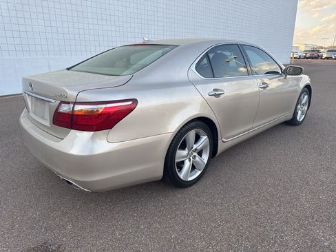 Used 2012 Lexus LS 460 w/ Comfort Pkg image 7