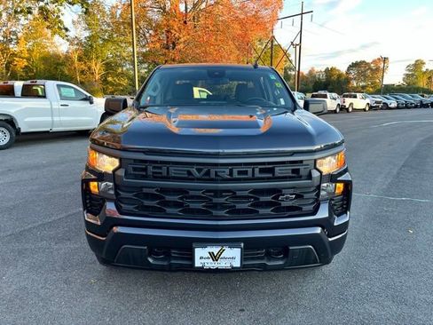 Used 2022 Chevrolet Silverado 1500 Custom image 3