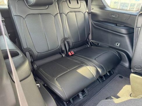 New 2026 Jeep Grand Cherokee L Limited AWD/4WD image 8