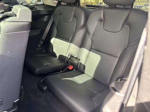 Used 2020 Volvo XC90 T6 Momentum AWD/4WD image 13