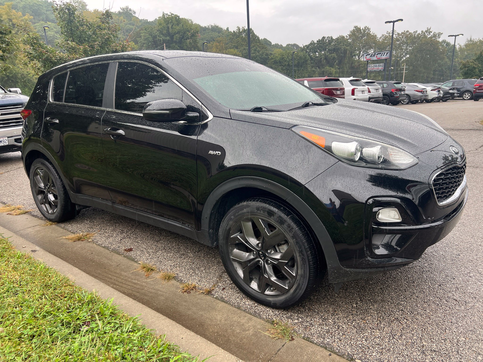 Used 2022 Kia Sportage LX w/ LX AWD Value Edition Package image 3