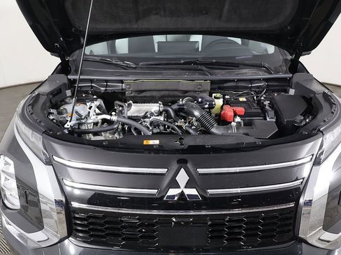 New 2026 Mitsubishi Outlander SE image 20