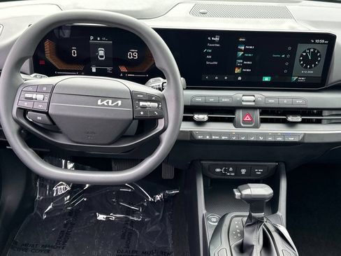 New 2026 Kia K4 FWD image 11