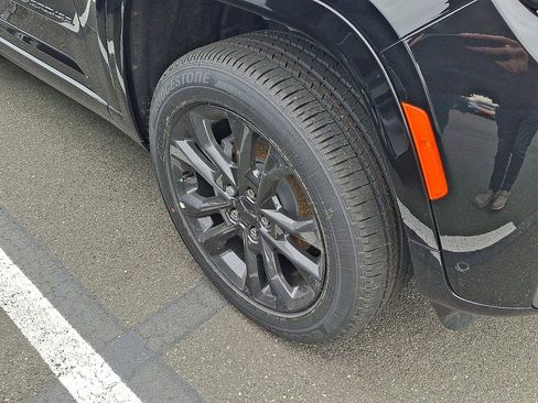 New 2026 Jeep Grand Cherokee Limited image 4