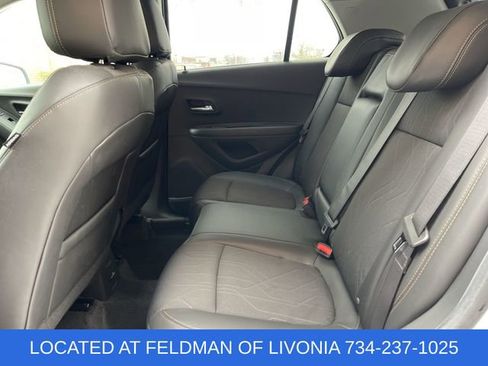 Certified 2022 Chevrolet Trax LT w/ LT Convenience Package image 23