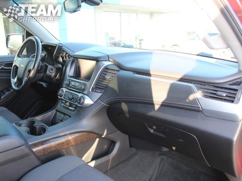 Used 2016 Chevrolet Suburban LS image 27