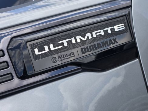 Used 2024 GMC Sierra 2500 Denali Ultimate AWD/4WD image 12