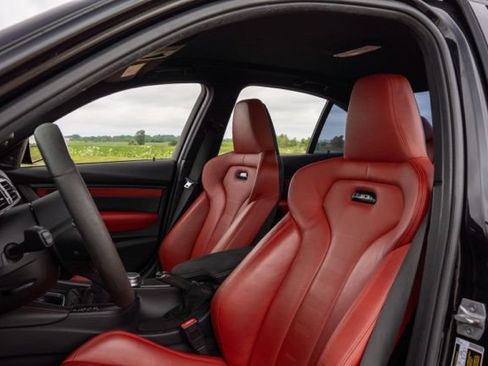 Used 2018 BMW M3 RWD image 15