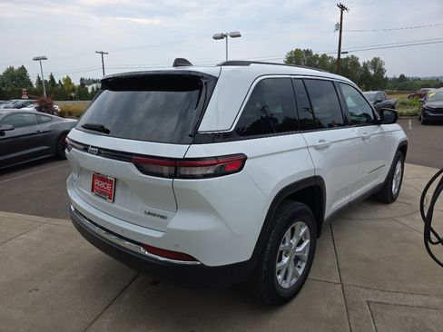Used 2023 Jeep Grand Cherokee Limited image 7