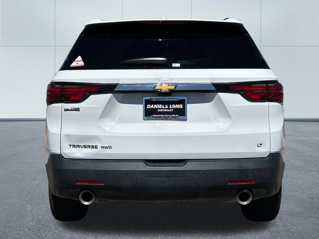 Used 2023 Chevrolet Traverse LT w/ LT Premium Package AWD/4WD image 4