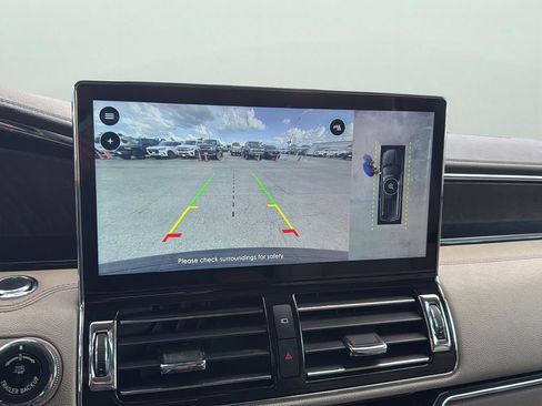 Used 2022 Lincoln Navigator L Reserve AWD/4WD image 16