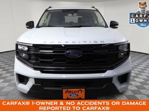 Used 2025 Ford Expedition Active AWD/4WD image 3