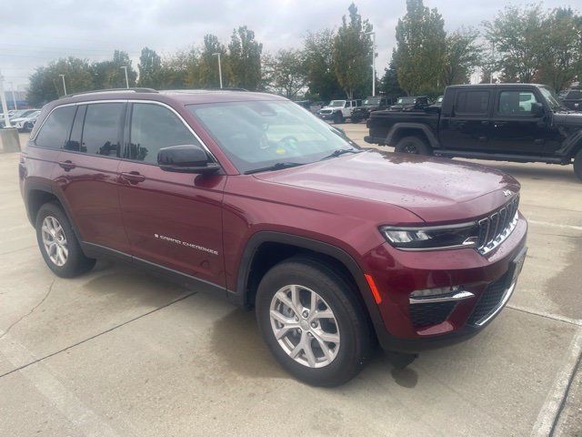 Used 2022 Jeep Grand Cherokee Limited AWD/4WD image 11