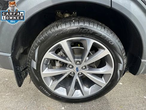 Used 2025 Ford Explorer Platinum w/ Ultimate Package image 13