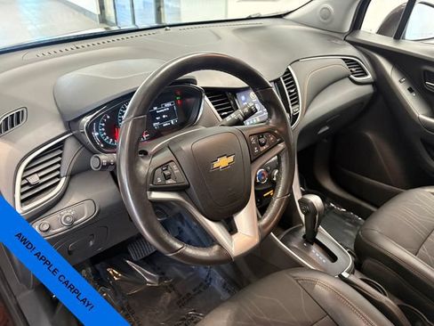 Used 2022 Chevrolet Trax LT w/ LT Convenience Package AWD/4WD image 23