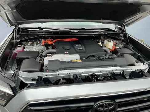 Used 2025 Toyota Sequoia Limited w/ TRD Off-Road Package image 22