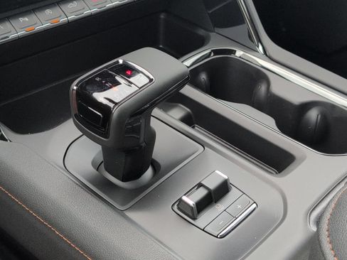 New 2026 GMC Sierra 1500 AT4 w/ AT4 Preferred Package AWD/4WD image 23