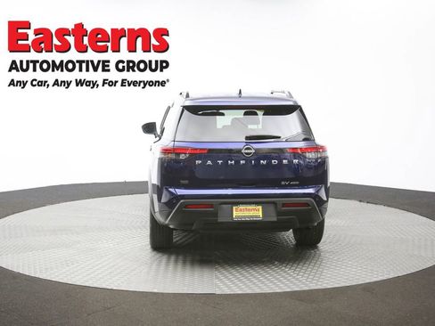 Used 2022 Nissan Pathfinder SV image 34